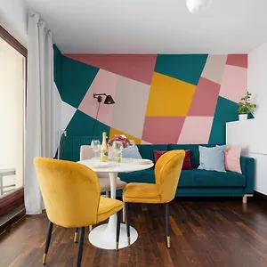  Apartament On Wspólna Str. By Renters